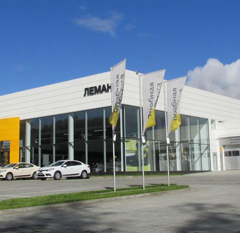 Renault is one of 12 makes of vehicle represented in Kursk, where cars are sold in showrooms built by SMU-9 and Ruukki.