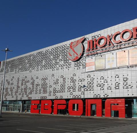 The Evropa shopping mall in Kursk was opened in 2013. Ruukki supplied the sandwich panels and Liberta facade claddings for this mall.
