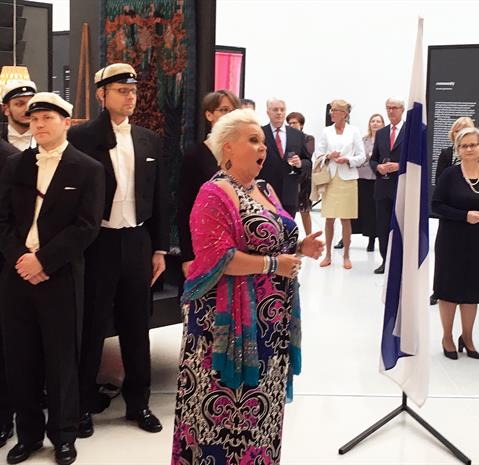Opera singer Pirjo Rusanen non-verbally interpreted the rugged yet beautiful archipelago landscapes of Finland with her rendition of Myrskyluodon Maija.