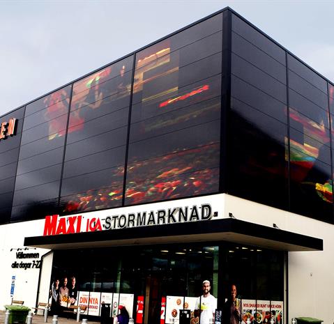 The municipality of Huddinge leases Fleminghallen to serve sport pastimes of its municipal residents. The arena has good facilities for playing ball sports.